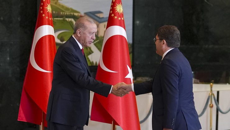 Cumhurbaşkanı Erdoğan, Zafer Bayramı tebriklerini kabul etti