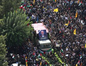 Haniye’nin Tahran’daki cenaze törenine binlerce kişi katıldı