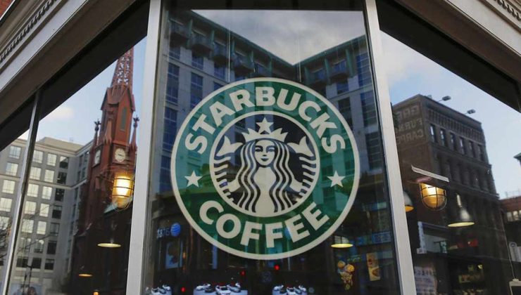 Starbucks ofise geri dönmeyen personelini işten atmakla tehdit ediyor