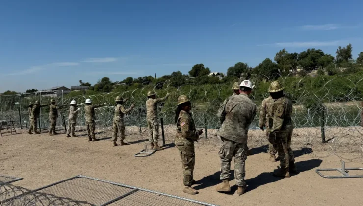 Teksas, jiletli tel bariyerleri üç katına çıkarıyor