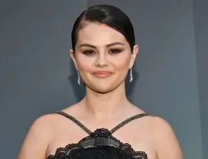 Selena Gomez dolar milyarderi oldu