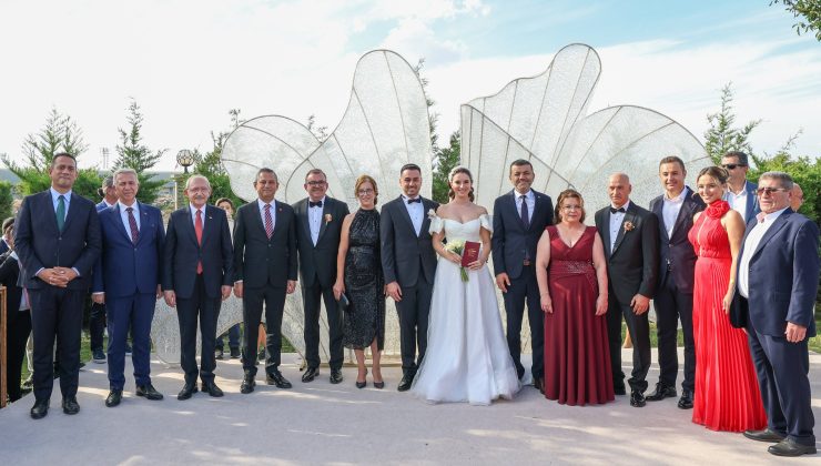 Özgür Özel ve Kemal Kılıçdaroğlu nikah şahidi oldu