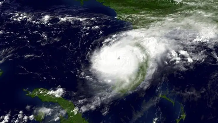 Helene Kasırgası Florida’da karaya doğru ilerliyor, dalgalar yükseldi