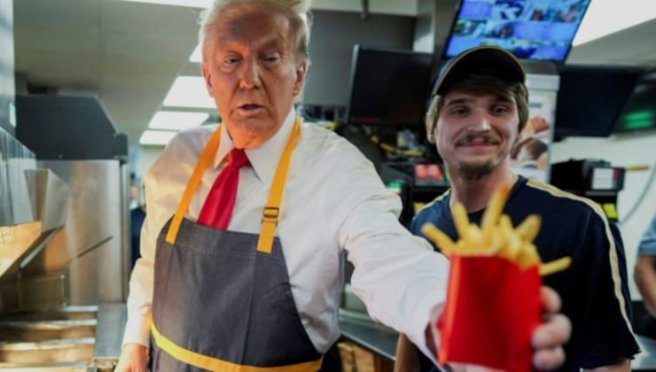 Trump, fast food restoranında patates kızarttı