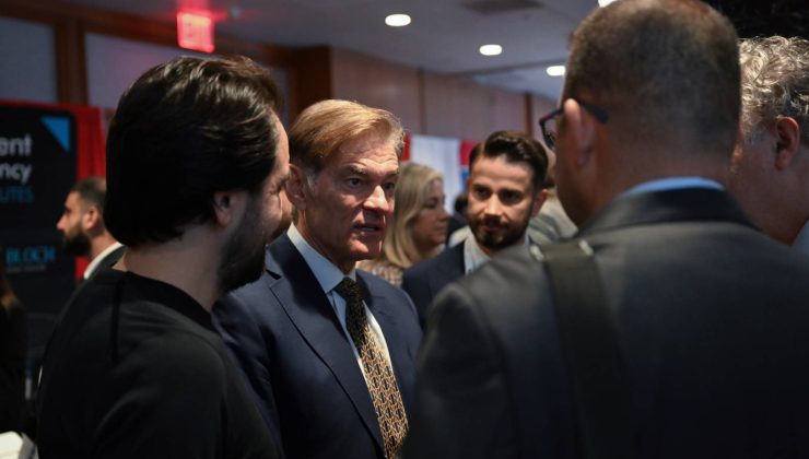 Trump’ın aday gösterdiği Mehmet Öz, New York’taki tıp sempozyumunda