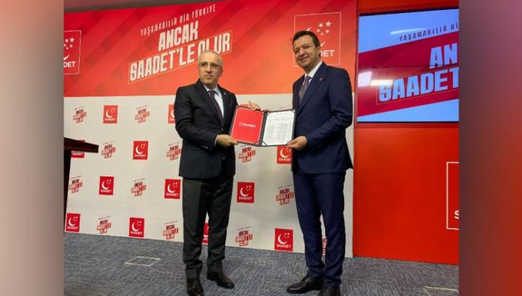 Saadet Partisi’nin yeni Genel Başkanı Mahmut Arıkan mazbatasını aldı