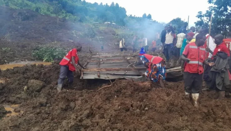 Uganda’da toprak kayması felaketi… Yüzlerce kişi kayıp