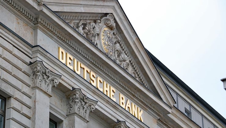 Deutsche Bank 111 yöneticiyi işten çıkardı