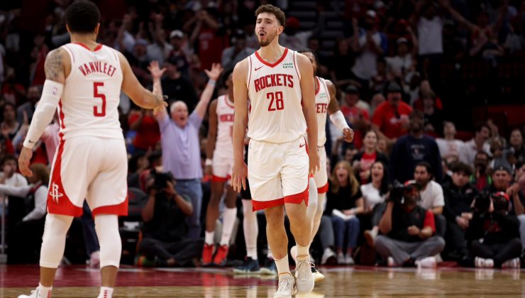 Alperen Şengün yıldızlaştı: Houston Rockets, Philadelphia 76ers’ı uzatmada devirdi!