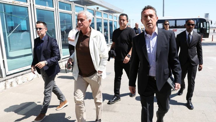 Jose Mourinho ve Fenerbahçe yönetimi masaya oturdu