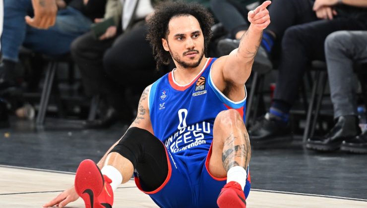 Anadolu Efes vites yükseltti, sıradaki gelsin!