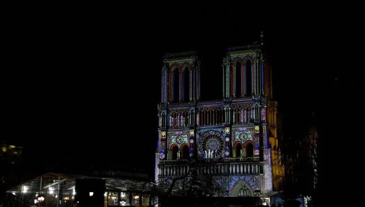 Notre Dame Katedrali, bugün kapılarını yeniden açıyor