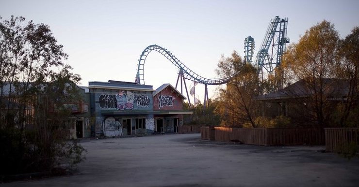 Katrina’nın izleri anca siliniyor: New Orleans’taki terk edilmiş “Six Flags” yıkılıyor