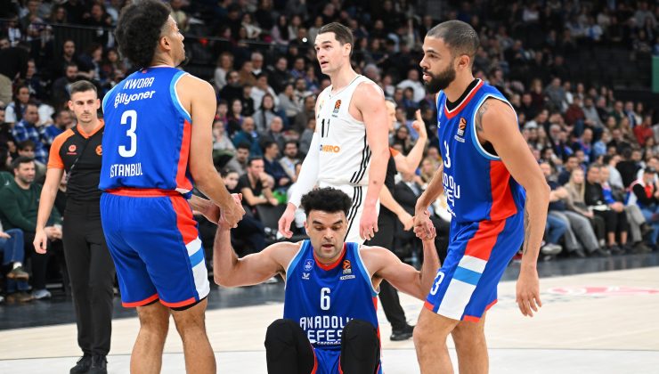 Anadolu Efes sahasında Real Madrid’i devirdi!