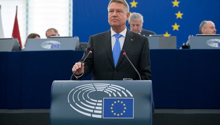 Romanya Cumhurbaşkanı Klaus Iohannis istifa etti