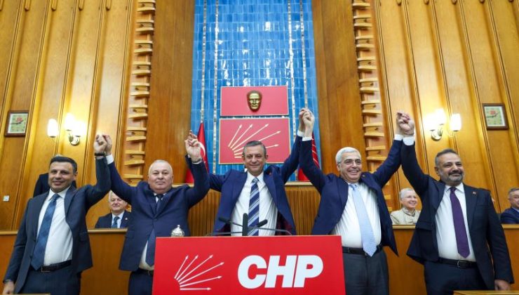 Salih Uzun ve Cemal Enginyurt, CHP’ye katıldı