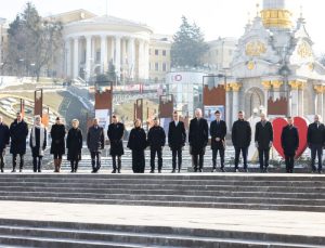 Savaşın yıldönümünde Kiev’de zirve: ‘Ukrayna ve Avrupa müzakere masasında olmalı’