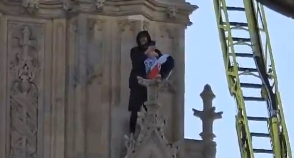 Big Ben’de 16 saatlik Filistin protestosu