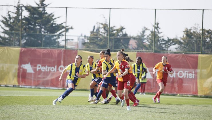 Derbide Galatasaray ile Fenerbahçe yenişemedi