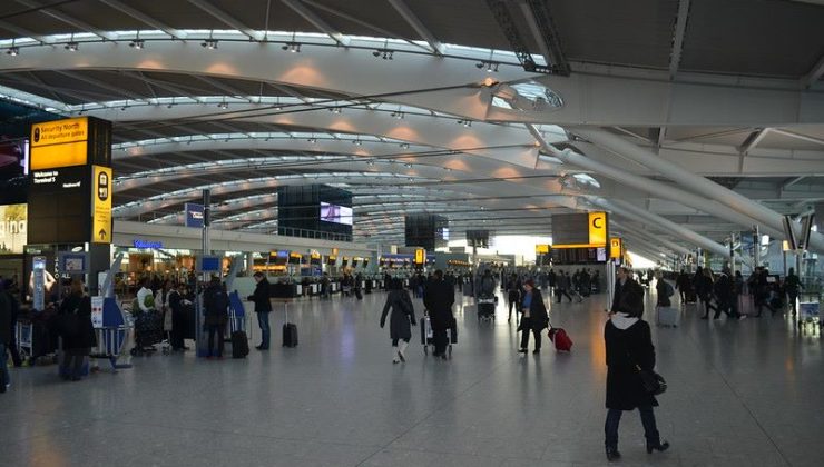 Heathrow Havalimanı bir günlüğüne kapatıldı