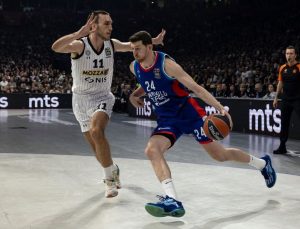 Anadolu Efes’ten Partizan deplasmanında şov: 32 sayı fark!