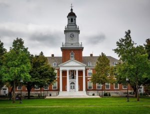 Johns Hopkins Üniversitesi, 2 bin kişiyi işten çıkardı