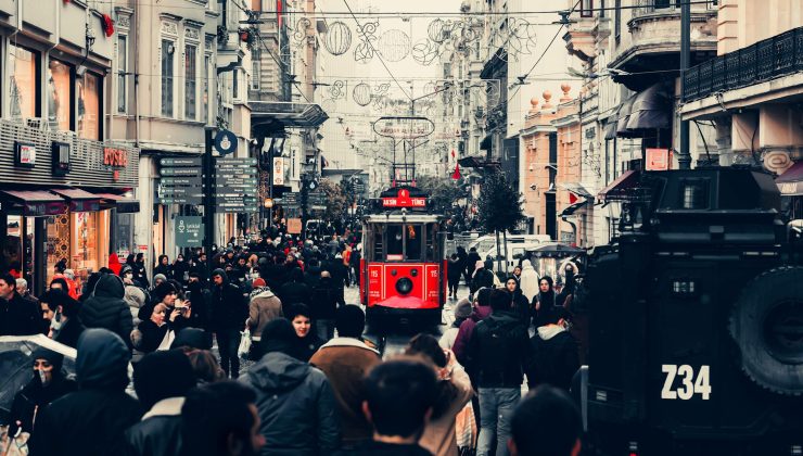 Almanya’dan İstanbul’daki vatandaşlarına uyarı:  “Kalabalıklardan kaçının”