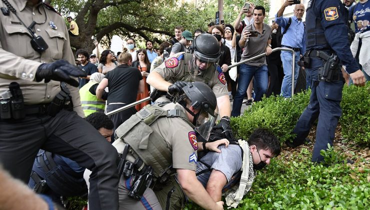 Teksas Üniversitesi’nde Filistin krizi: Öğrenciler üniversite ve Vali’ye dava açtı