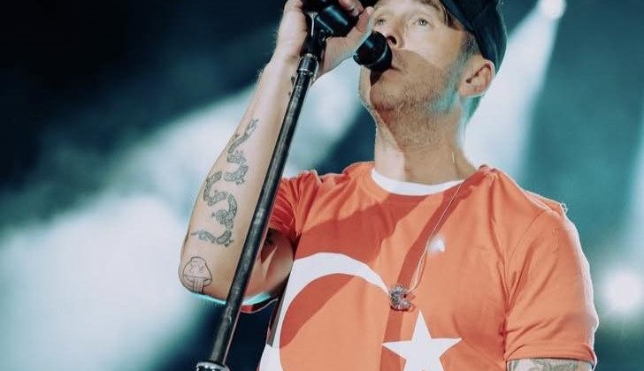Ryan Tedder, Türk bayraklı tişörtle sahneye çıktı